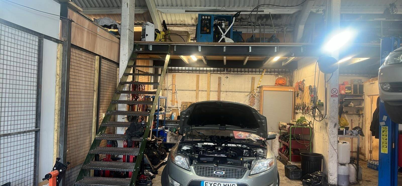 Car mechanical workshop for sale