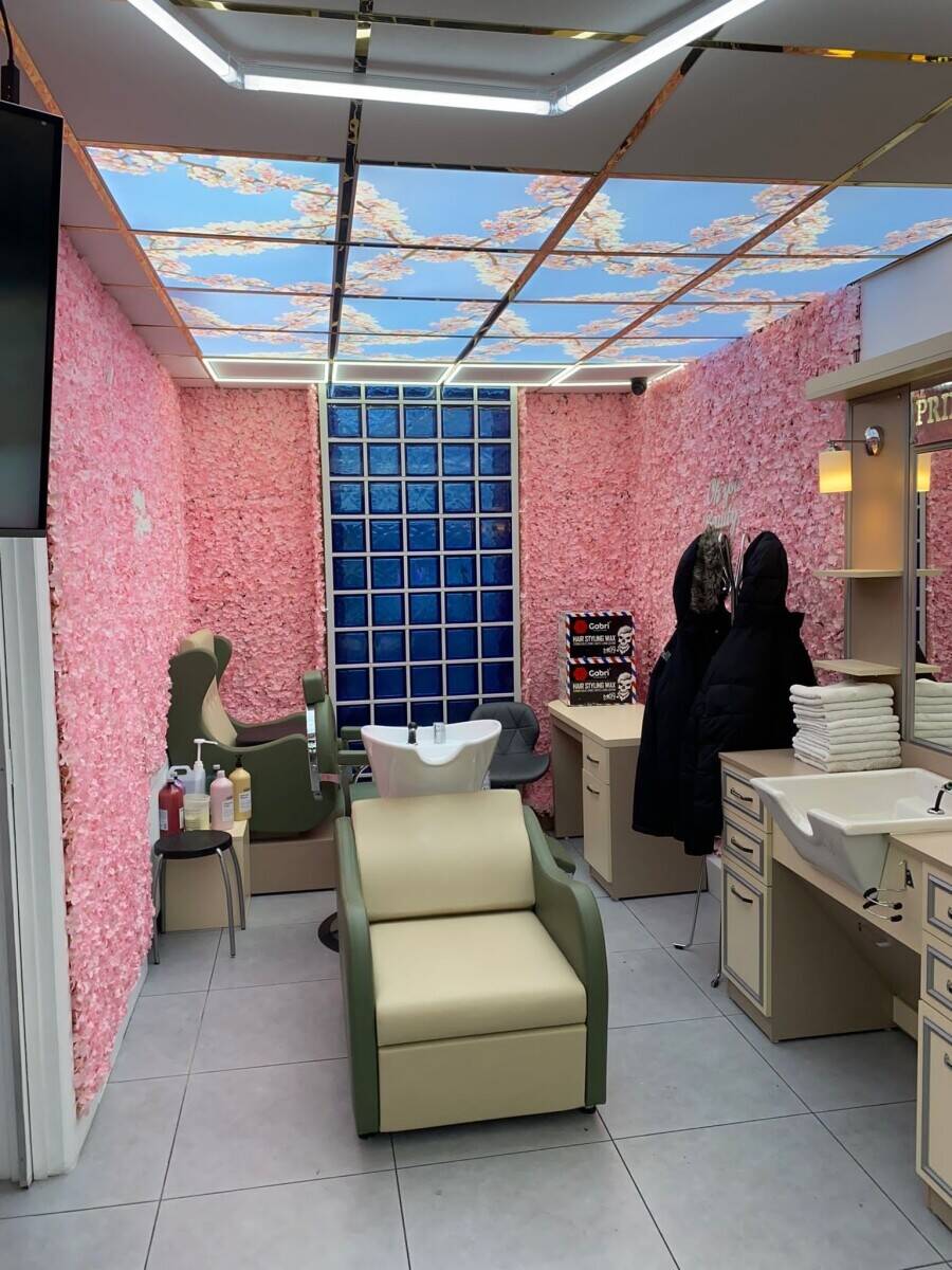 Hair and beauty salon for sale in London