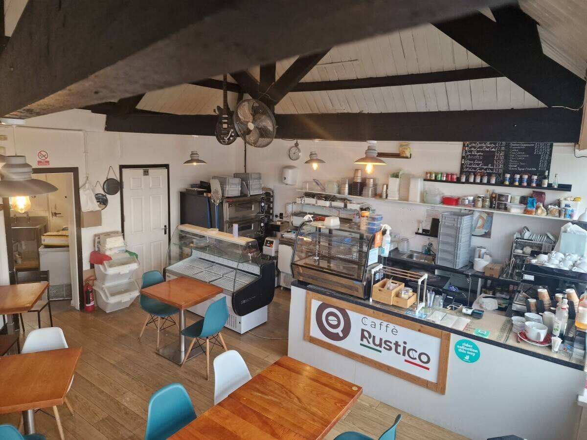 PRICE REDUCED Vacant Leasehold Premises Licensed for Restaurant, Cafe and Hot Food takeaways