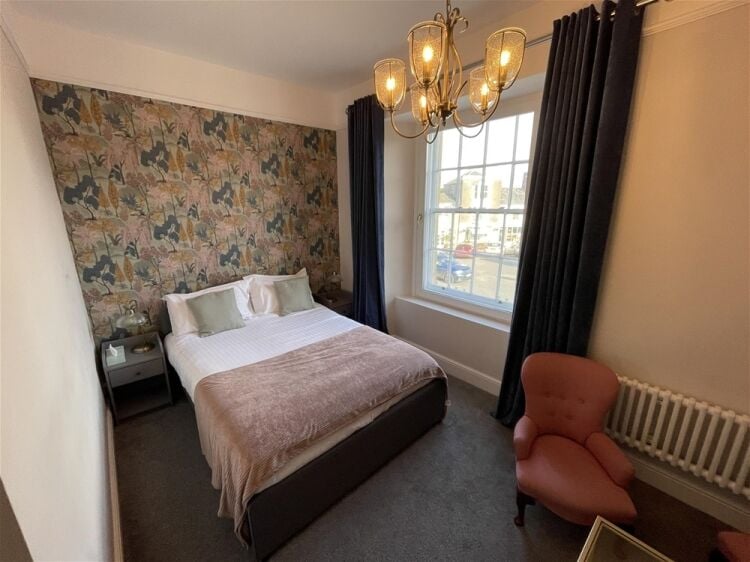Outstanding West Cornwall Hotel, Pub & Restaurant For Sale in Penzance Photo 7