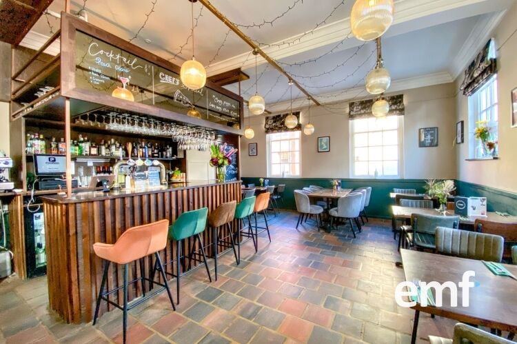 Pizza Restaurant, Bar & Takeaway