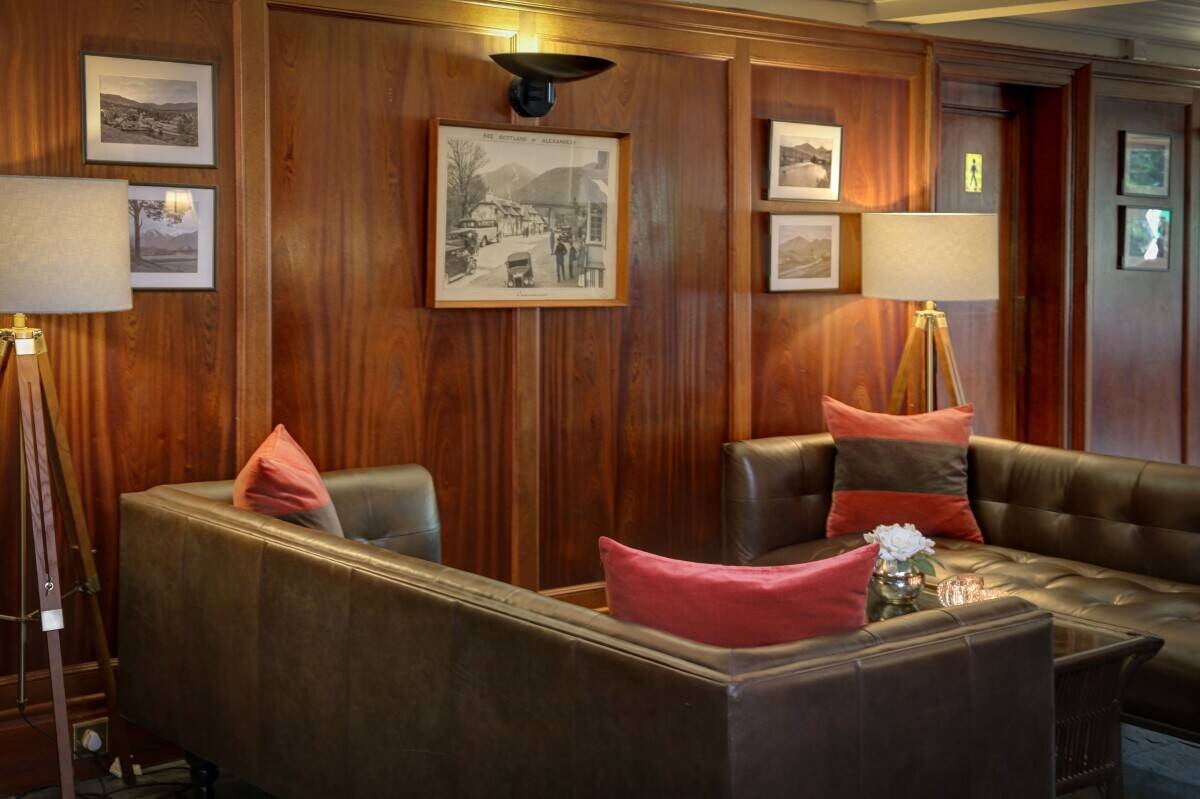 41-Bedroom, 3-Star Hotel in Historic Village, Popular with Tourists
