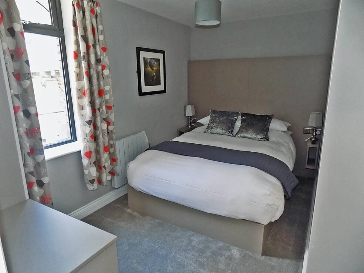 CUMBRIA – CITY CENTRE HOLIDAY APARTMENTS BUSINESS AND FREEHOLD PROPERTY Photo 7