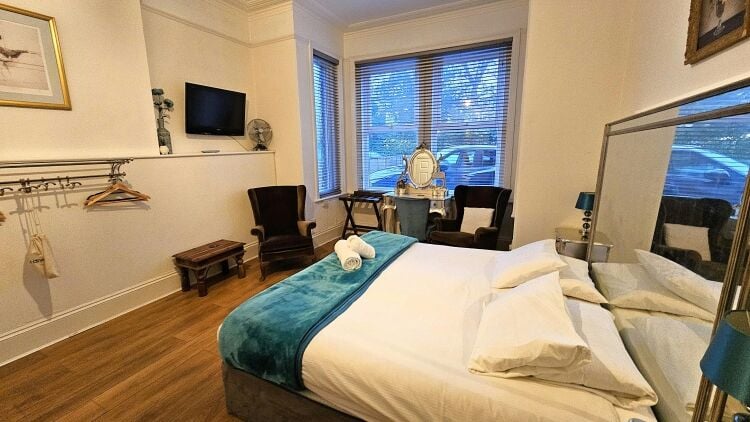 Retro Chic Exclusive Hire Business with Superior Owners Accommodation Photo 7