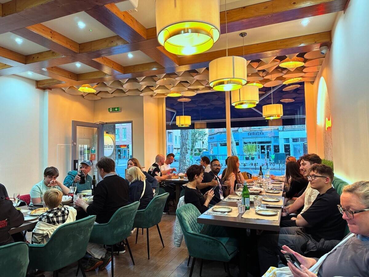 Italian restaurant and pizzeria for sale in Hammersmith, London.
