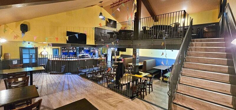 Substantial Bar & Restaurant Opportunity including large 4-bedroom flat in Carluke