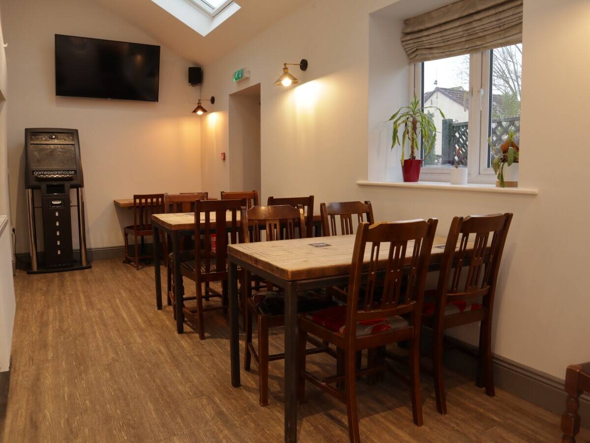 SOMERSET – REFURBISHED AND ESTABLISHED FREE HOUSE IN TOURIST VILLAGE Photo 7