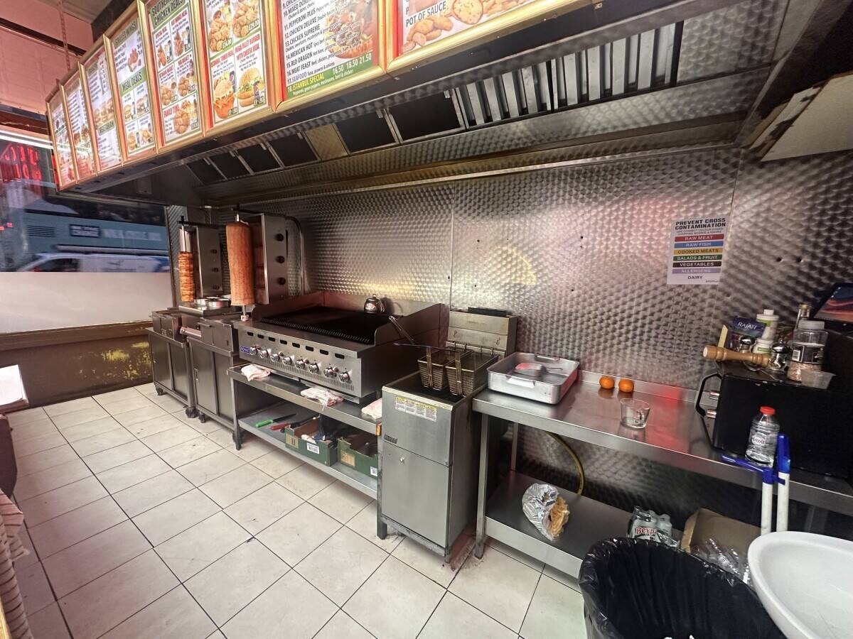 Thriving Fast Food Business in Prime Hove Location –  22 Years of Success & High Footfall Photo 5