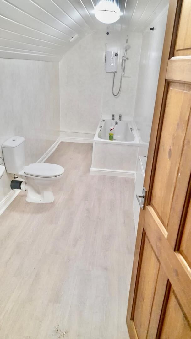 Freehold Commercial Investment Property Located In Redruth Photo 7