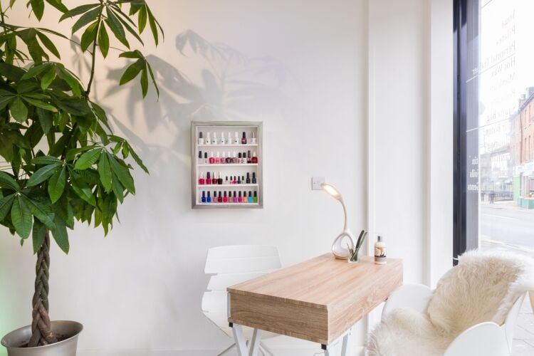 Well Established Beauty & Hair Salon in Busy High Street North West London