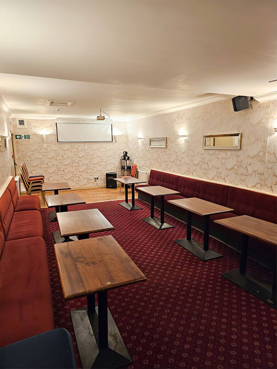 Fantastic pub in Lanarkshire, very well presented with great reputation. Strong local support. Photo 7