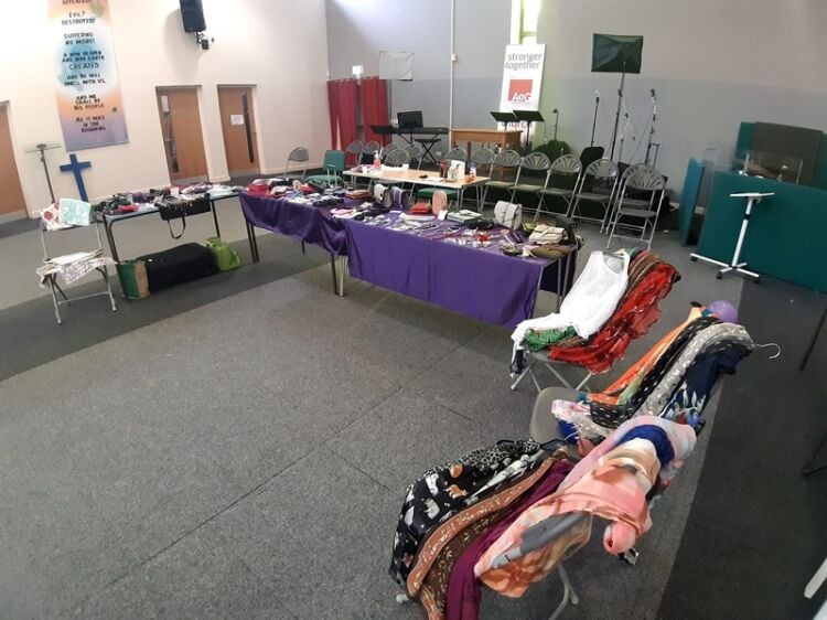 Mobile Retailer selling Jewellery, Handbags, Fashion, Accessories and Gifts.
