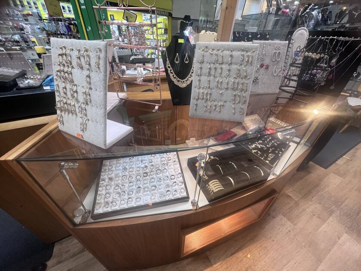 Fashion Jewellery Shop for Sale
