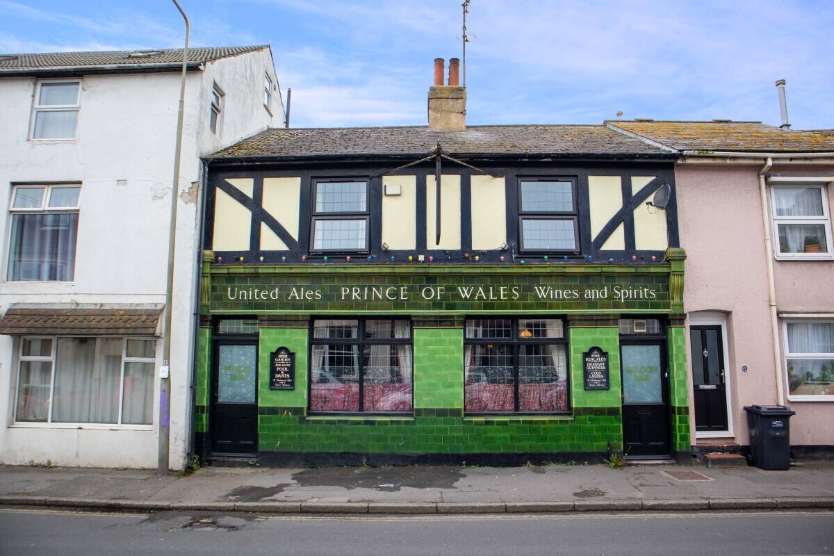 EAST SUSSEX - LIFESTYLE WET-LED PUBLIC HOUSE FOR SALE Photo 7
