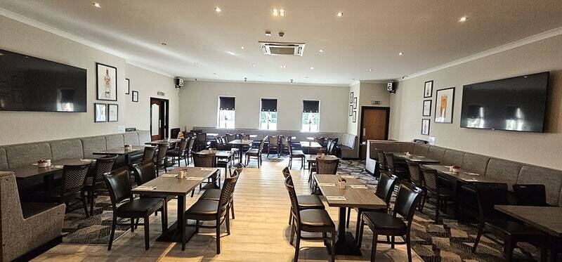 Extremely well performing Public House & Lounge with 3-bed owners accommodation in Dennyloanhead Photo 7