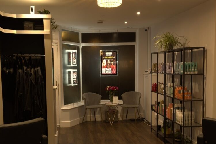 Closed Hair Salon - Hertfordshire