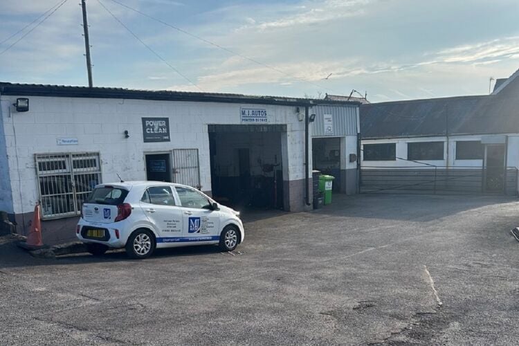 Established MOT Garage - Pencoed