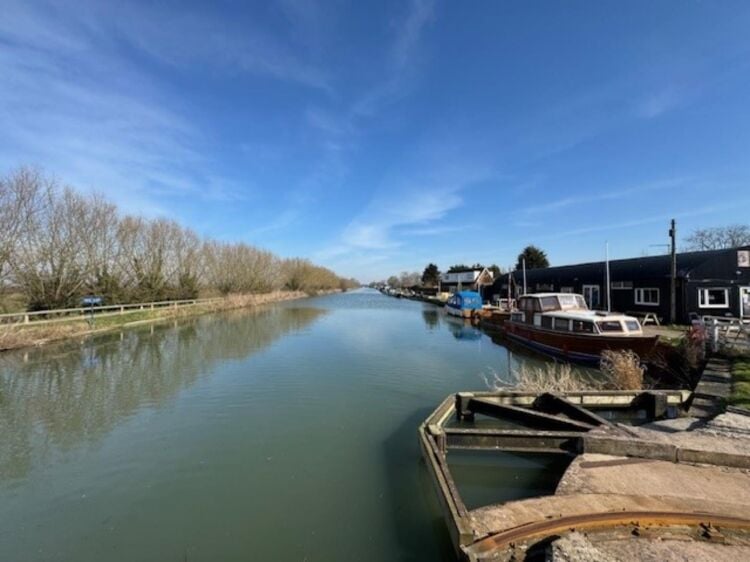 Luxury Canal Boat Cruise Business Located Gloucester
