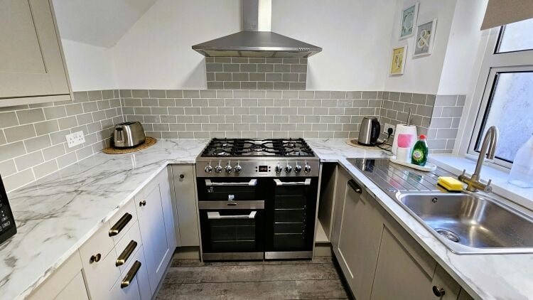 High Quality Exclusive Hire Holiday Rental Business Photo 7