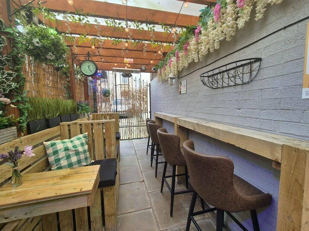 Bar Premises FREEHOLD, no brewery tie