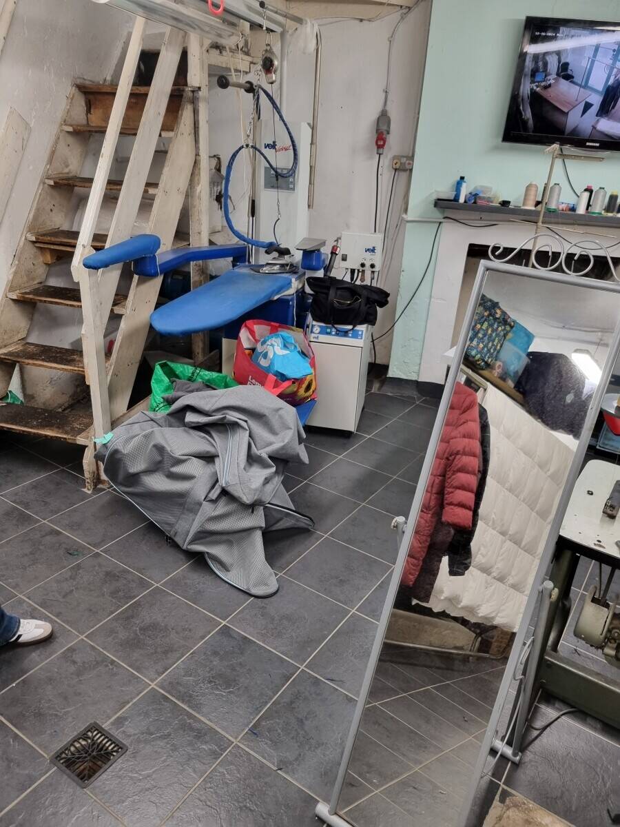 Dry cleaners Bromley Photo 8