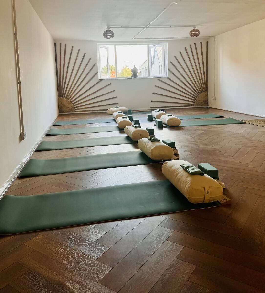 Coffee Shop & Wellness Studio in Worksop