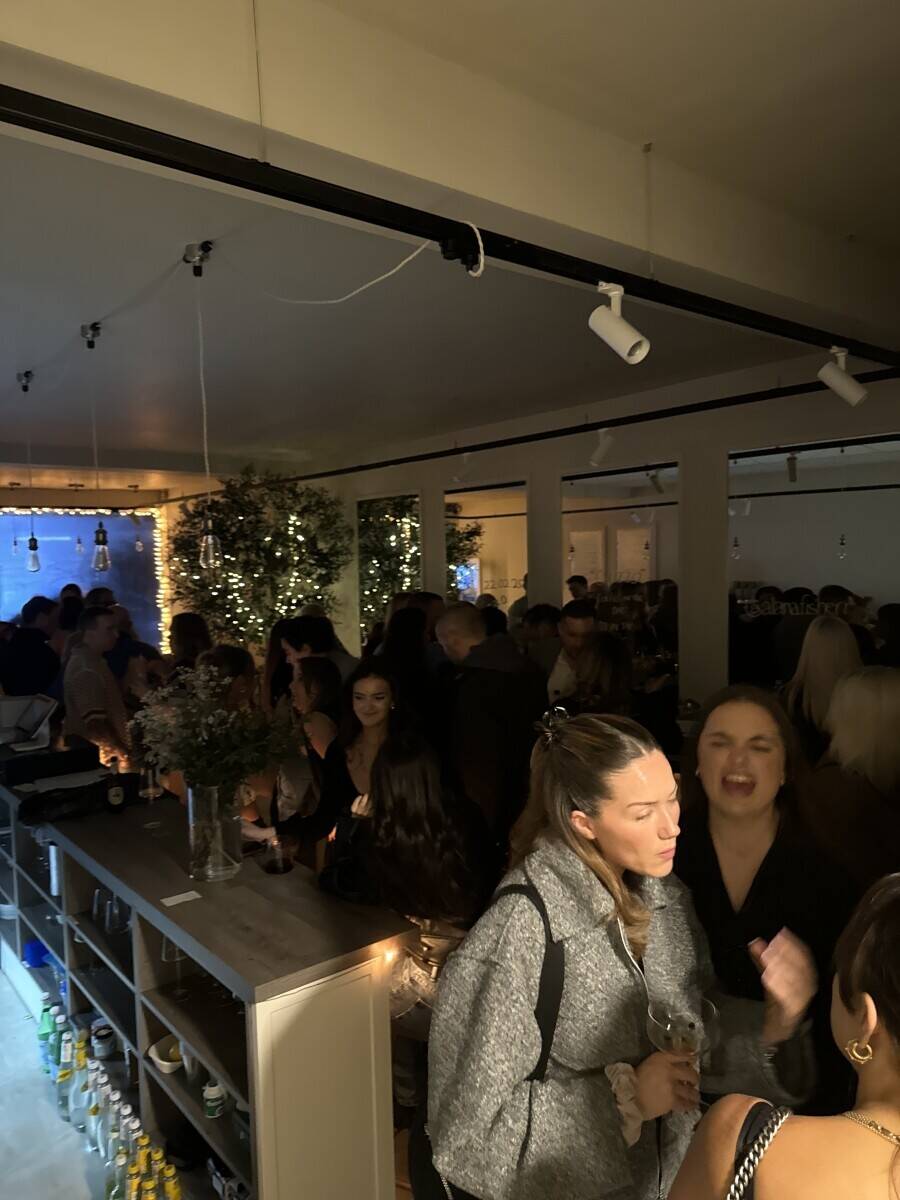 Caf&eacute;/Bar/ Private venue Photo 7