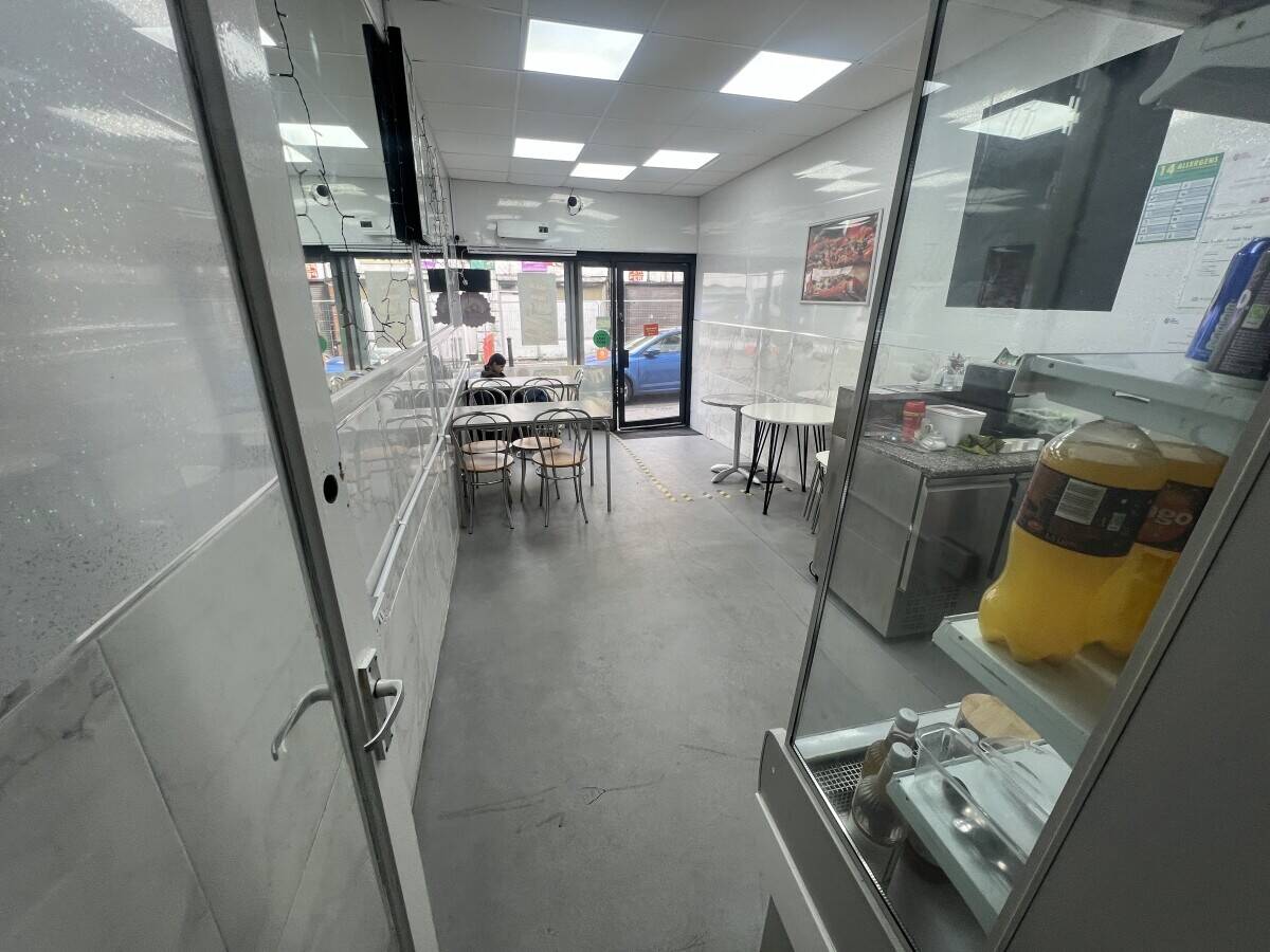 Food takeaway 