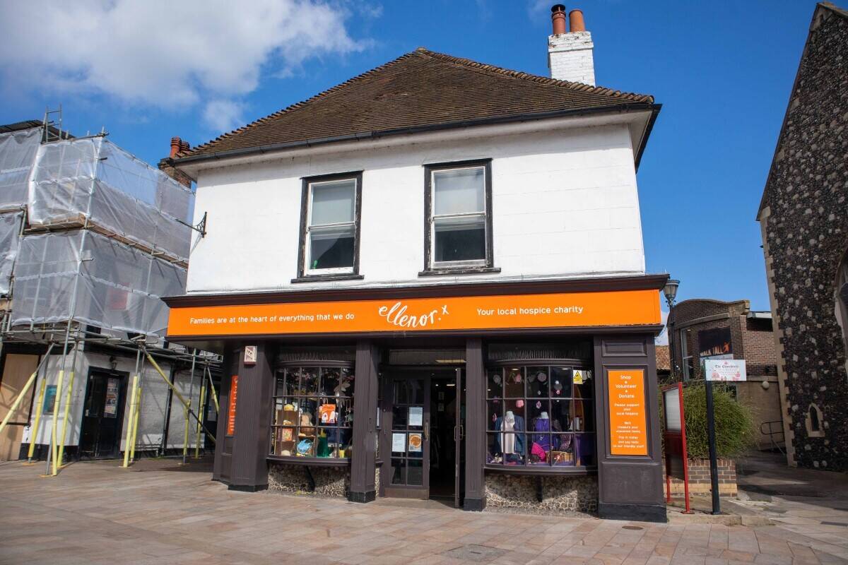 KENT - HIGH STREET RETAIL INVESTMENT (NET YIELD 7.3%) Photo 7