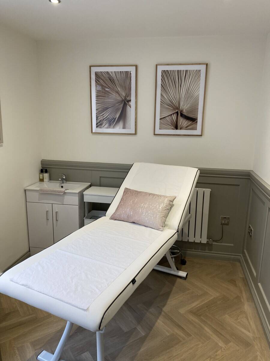Beauty salon  for sale in Ruddington
