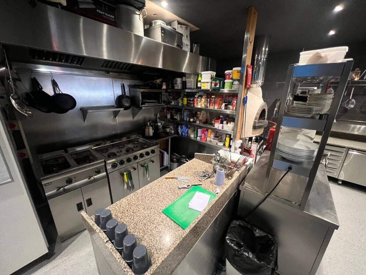 Business For Sale: Panuozzos, Bedford St, Middlesbrough TS1 2LL Photo 7