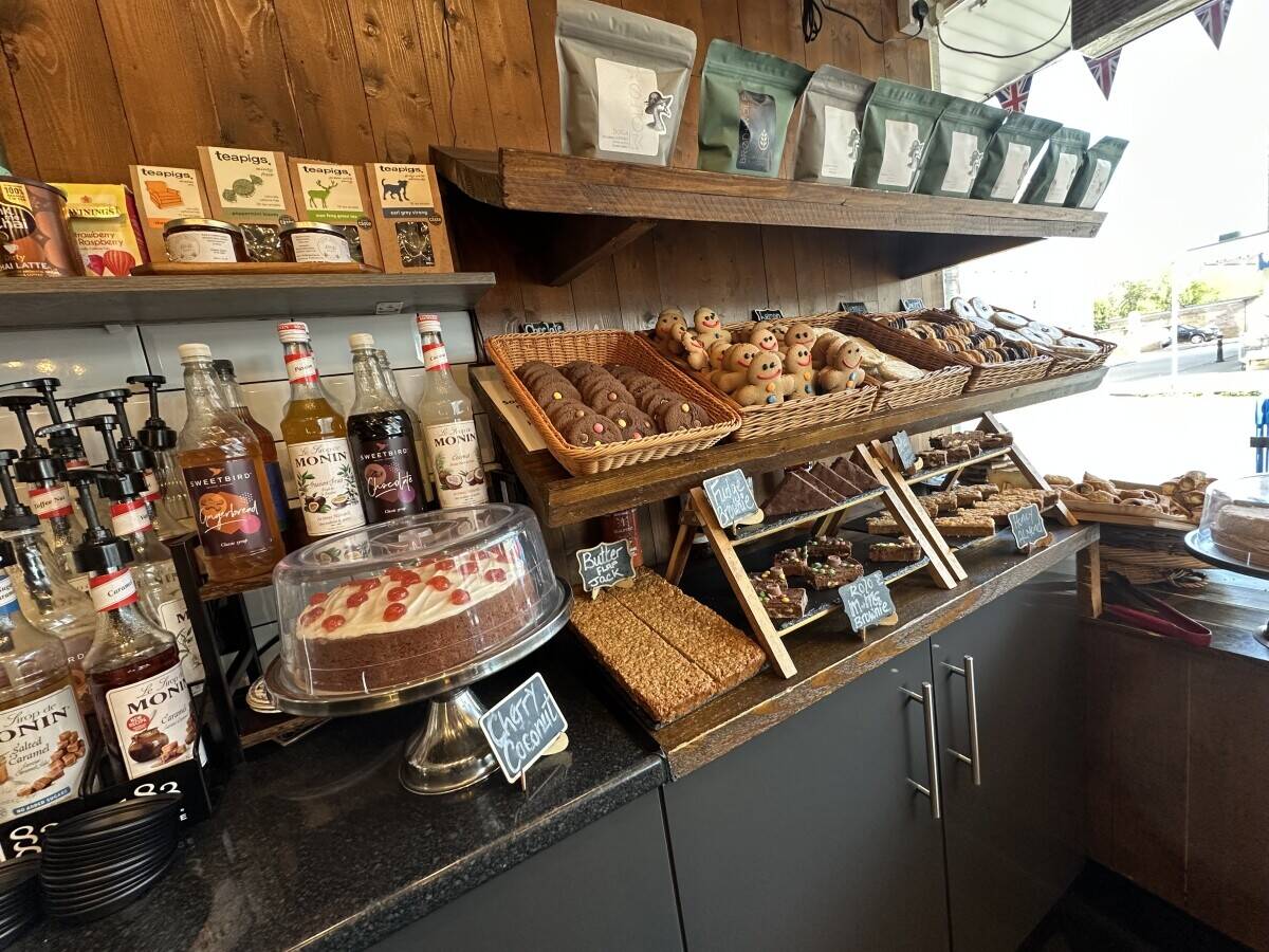 Established cafe and sandwich shop for sale on bustling high street Photo 7