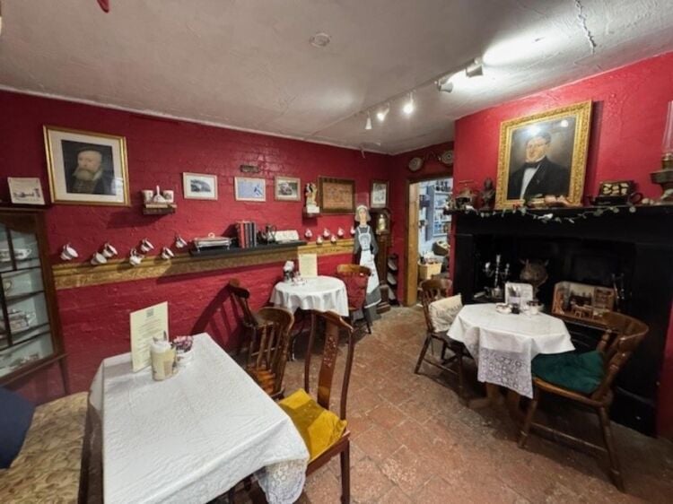 Leasehold Tearooms & Food Emporium Located In The Market Place, Warwick Town Centre