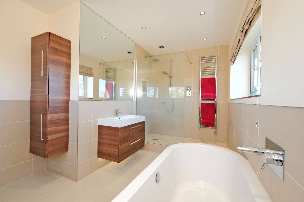 Luxury Boarding Kennel and Stunning 4 Bedroom Home Photo 7
