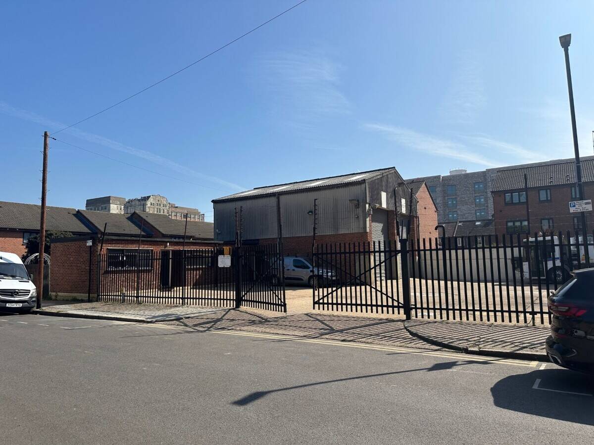 Rare Leasehold Opportunity B2 Light Industrial Unit