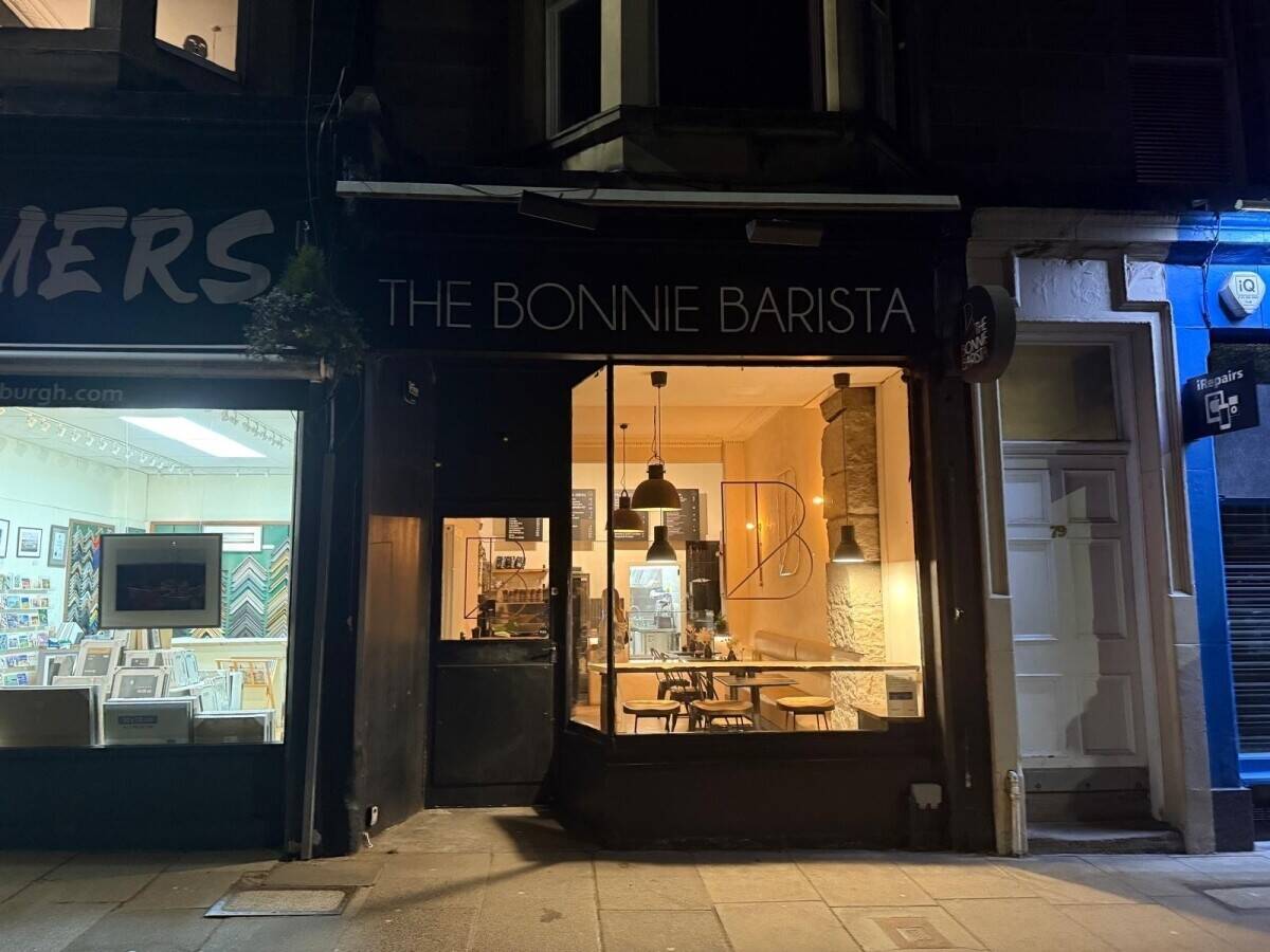 An immaculate Coffee Shop in Bruntsfield, Edinburgh  (Ref 1745)