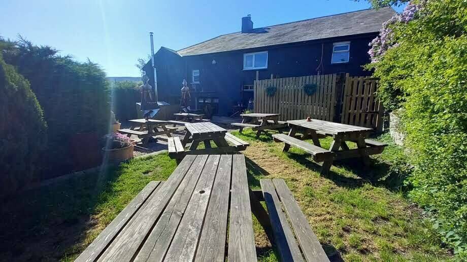 MONMOUTHSHIRE/BRECON BEACONS - VILLAGE FREEHOUSE Photo 7