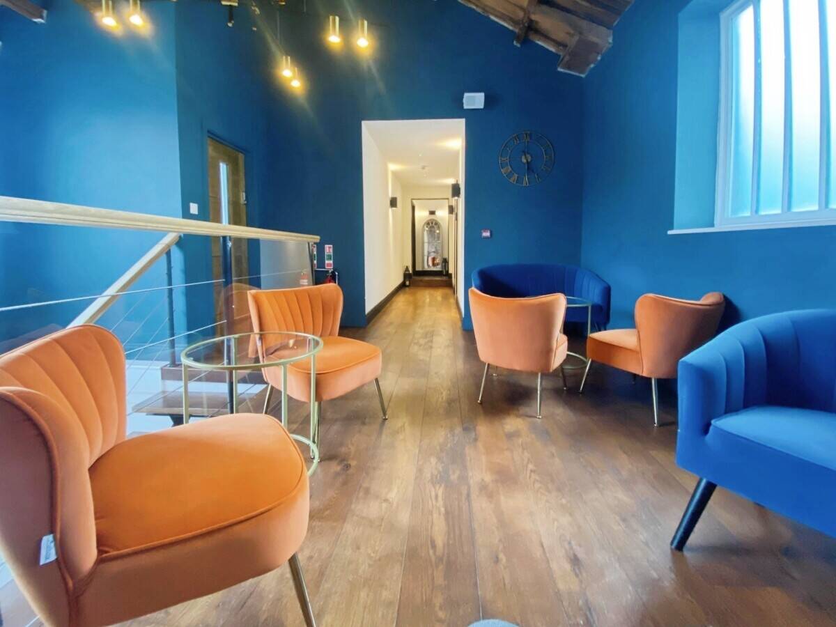 Vacant Fitted Bar / Restaurant - North Hill, Colchester