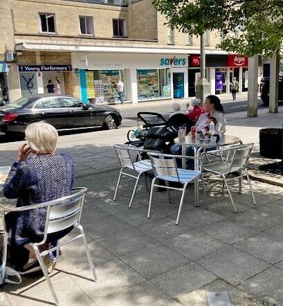 CIRENCESTER CITY CENTER - ESTABLISHED CAFE Photo 7