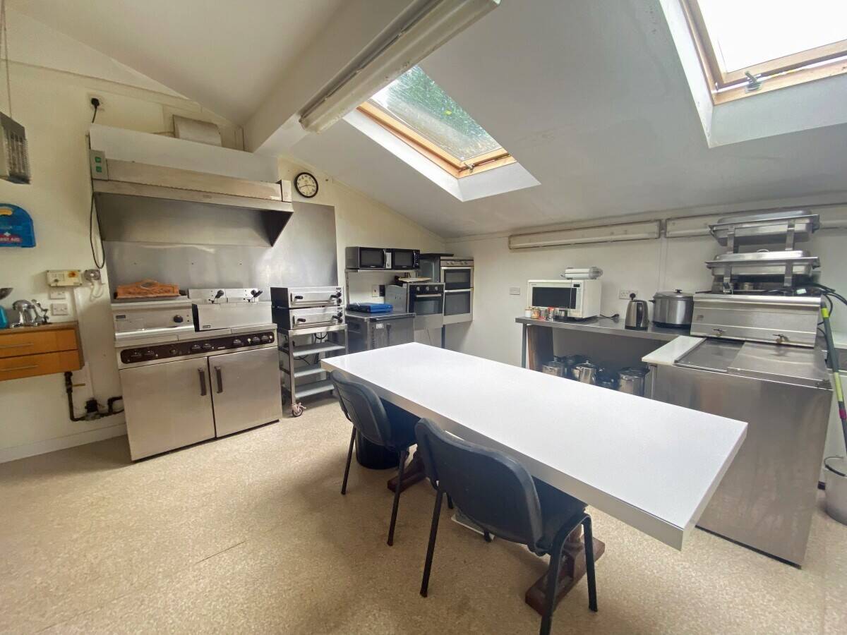 LOWER EDEN VALLEY - TRADITIONAL VILLAGE PUBLIC HOUSE WITH 2 BEDROOM HOLIDAY COTTAGE Photo 7