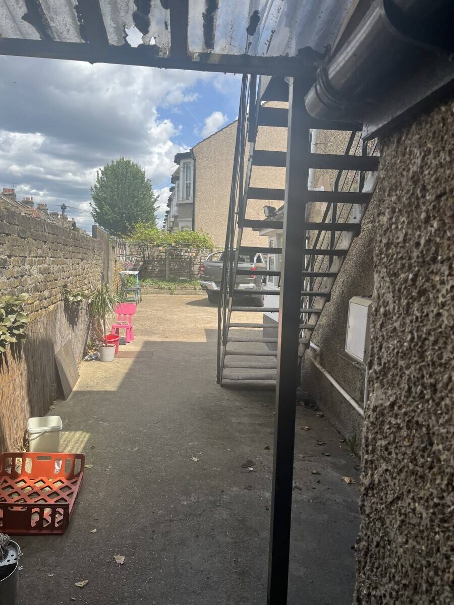 Coffee shop for sale in Leyton