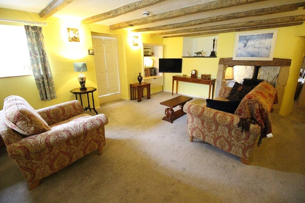 Immaculate Detached Guest House With 5 Ensuite Letting Rooms & 2 Bedroom Owners Accommodation