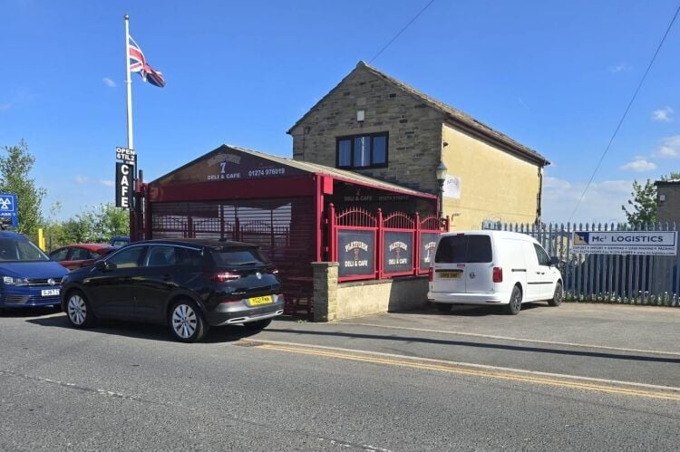 Freehold Cafe With Accommodation - Bradford Photo 7