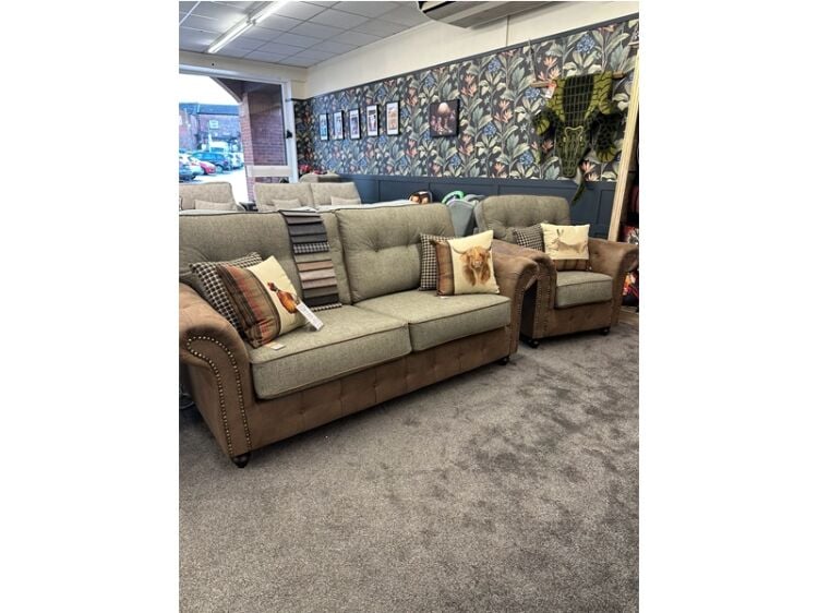 Custom Comfort – Tailor Made Sofas & Chairs Business Up for Grabs Photo 7