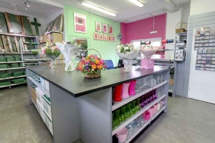 Established Freehold Florist - Aldershot Photo 7