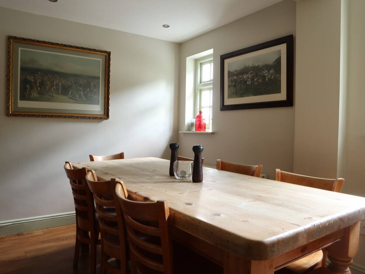 DORSET – WELL-APPOINTED AND CHARMING COUNTRY FREEHOUSE