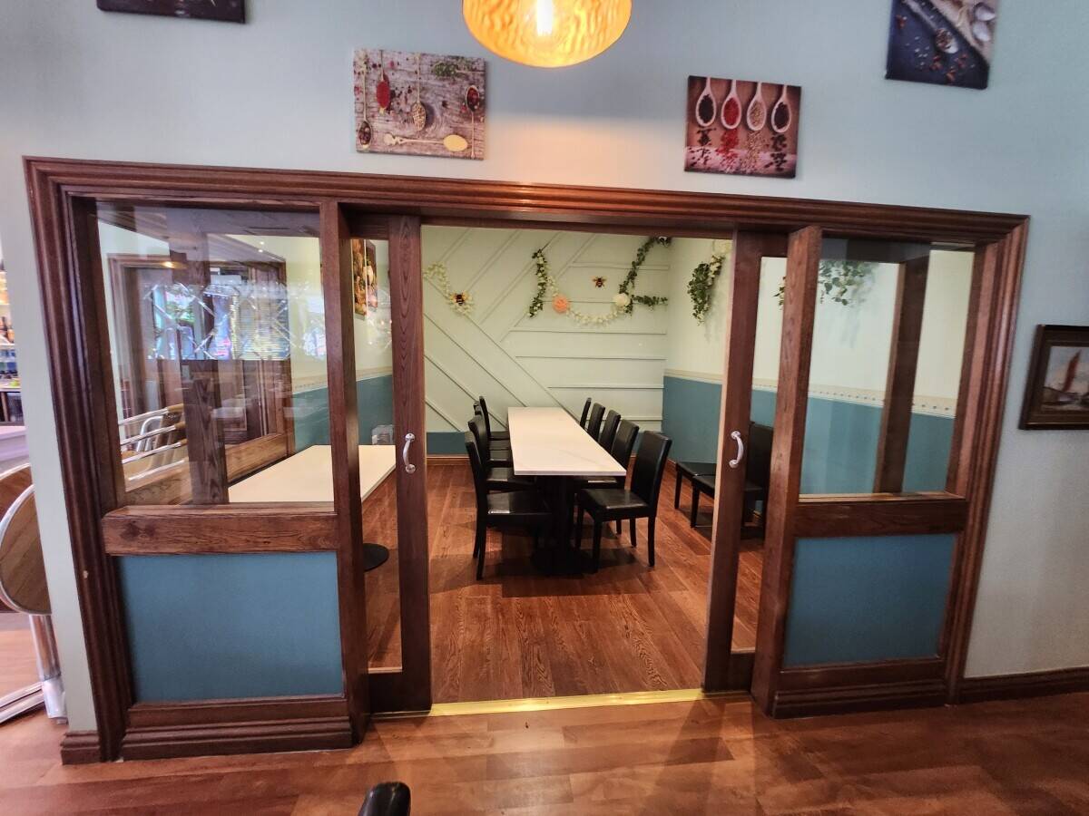 Exceptional Fully Licensed Restaurant & Bar Hospitality Venue For Sale