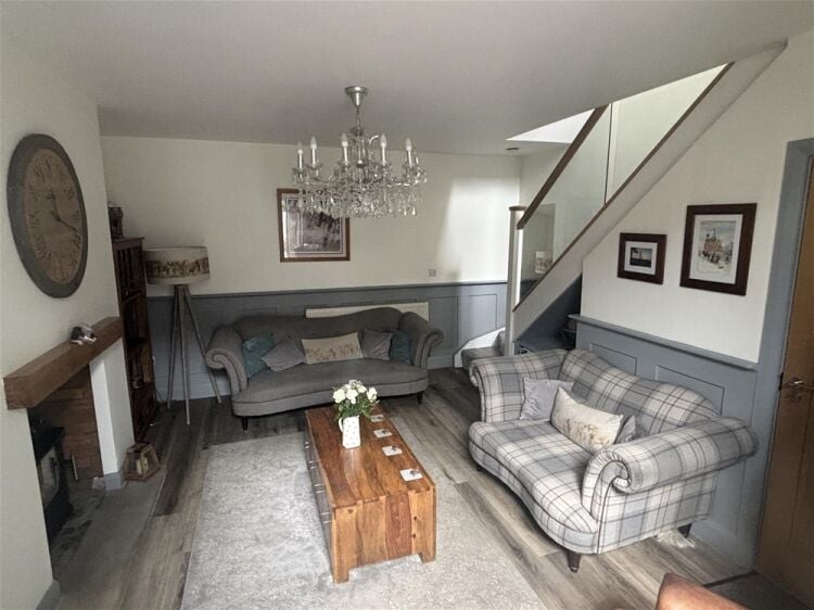 House For Sale in Leeds Photo 7