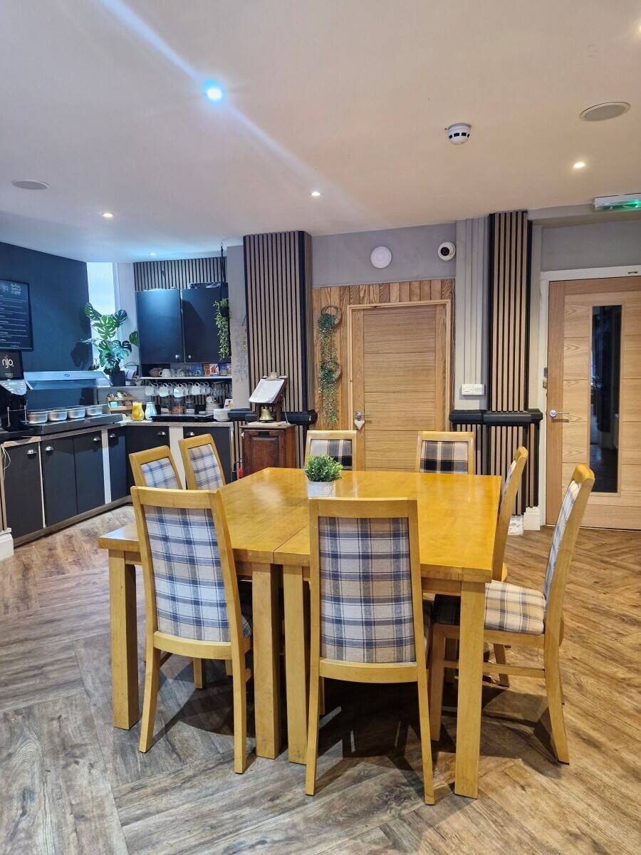 MID WALES - PROMINENT MARKET TOWN HOTEL WITH ESTABLISHED TRADE Photo 7