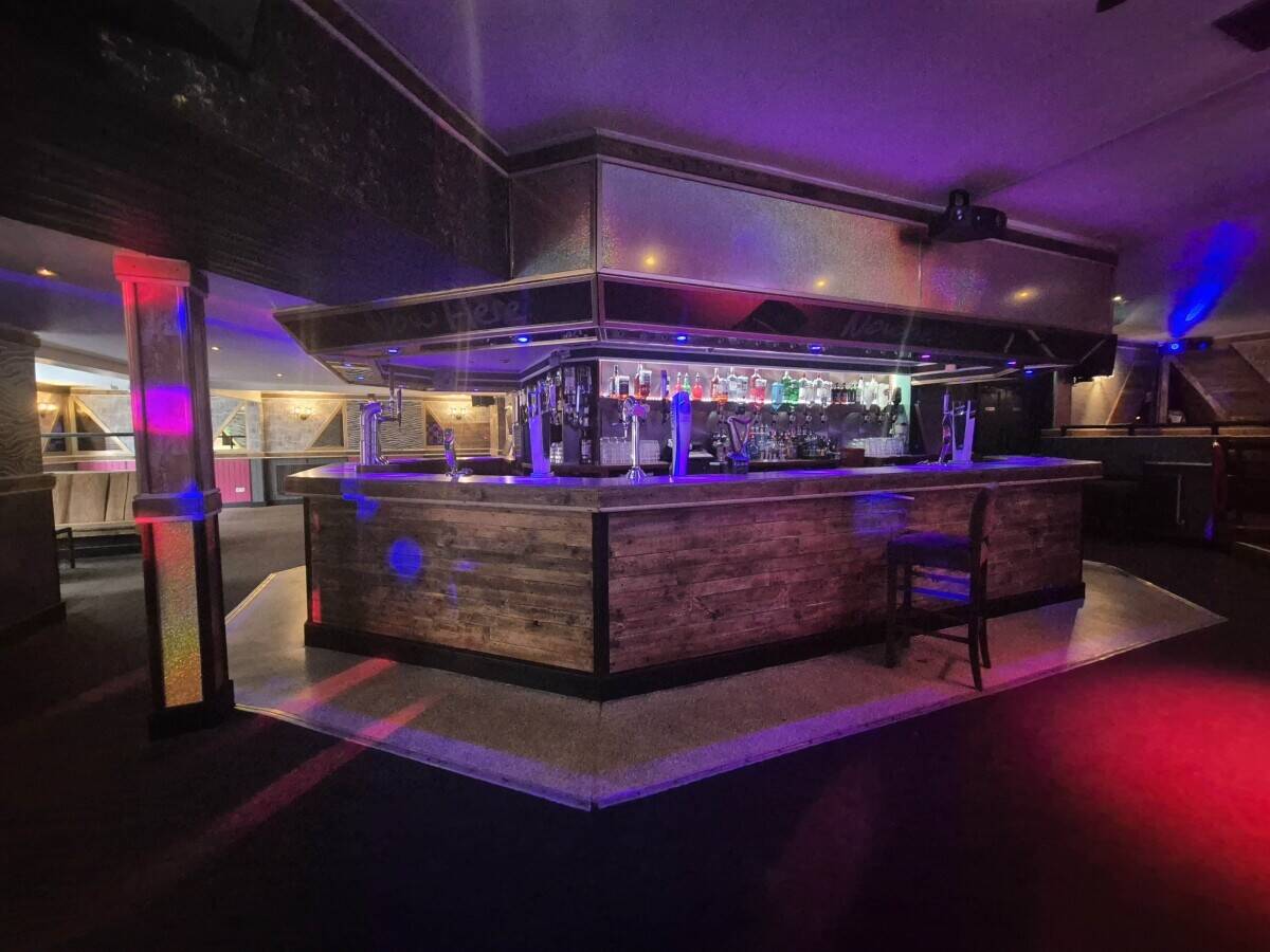 LANCASHIRE -MORECOMBE TOWN CENTRE BAR OFFERING DEVELOPMENT OPPURTUNITY